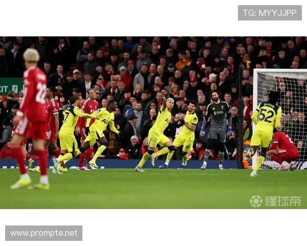 斯洛特变阵失误致利物浦惨败巴黎